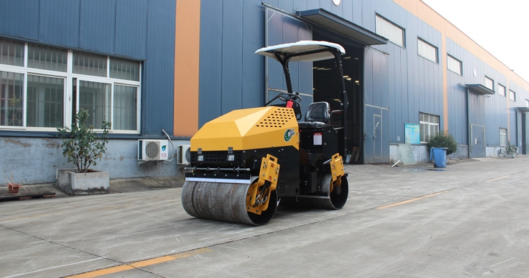 全新3吨小型压路机磨合期要多久？？？？？？