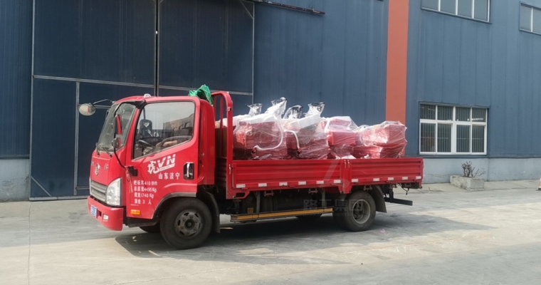 918博天堂集团一批小型压路机发往浙江